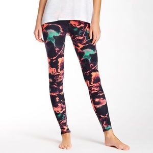 ALO YOGA Volcano Airbrush Leggings